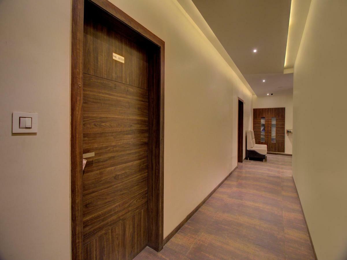 Oyo 35844 Hotel Lotus Residency Sāngli 外观 照片