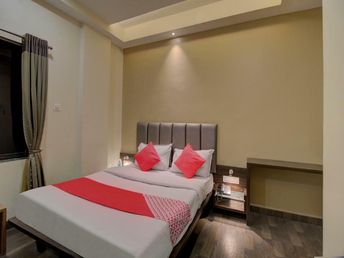Oyo 35844 Hotel Lotus Residency Sāngli 外观 照片
