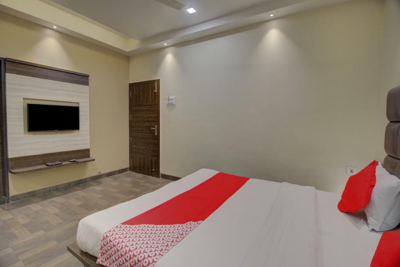 Oyo 35844 Hotel Lotus Residency Sāngli 外观 照片